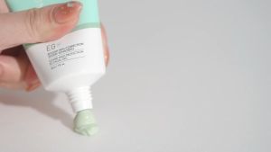 Kem Chống Nắng Màu Nền Dành Cho Da Mụn SUNPRE High Protection EG Facial Gel