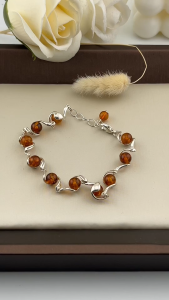 MILLENNE Multifaceted Baltic Amber Goblet Silver Bracelet with 925 Sterling Silver (MLP-01)