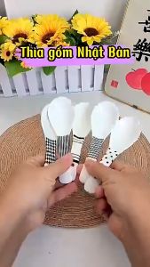 Hộp 5  Muỗng Thìa Gốm Sứ Ceramic Hepburn Thiết Kế Màu Đen Trắng Basic Sang Trọng Phong Cách Âu Mỹ