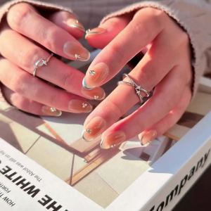 10pcs Handmade Nude Rhinestone sliver Edge Press on Nails Short Oval Full Cover Wearable Reusable Fashion False Nails 2026