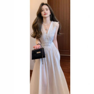 Summer Hot Trend V-Neck Strapless Dress Gentle Style Embroidered Crop Top Maxi Skirt City Commute Casual A-Line Silhouette