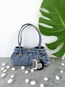 Retro Washed Denim Tote Bag Large Capacity French Bread Bag Long Handle Single Shoulder Underarm Crossbody Niche Design