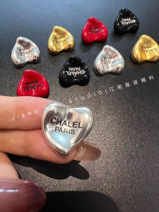 กระดุมโลหะตกแต่งสำหรับเสื้อสูทและแจ็คเก็ต กระดุมตกแต่งสำหรับเสื้อสเวตเตอร์ กระดุมโลหะขนาดเล็กสไตล์หัวใจจาก Jiangnan