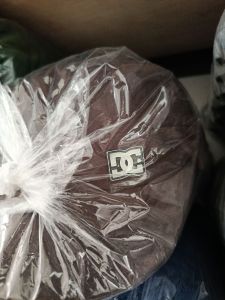 Topi komando kaos pin