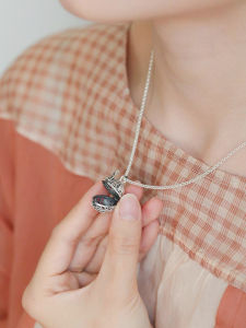 Openable Fragrance Ball Pendant Womens Style Necklace Sweater Chain Personal Wear Antique Fashion Jewelry Happiness Longevity