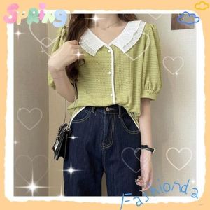 Qkkshop รุ่นแนะนำ  เสื้อแฟชั่นสำหรับสุภาพสตรี เป็นงานคอปก แขนตุ๊กตาสุดน่ารัก มาพร้อม 4 สีสันให้เลือก สวยแมทช์ง่ายทุกสี  ราคาถูก  สั่งเลย