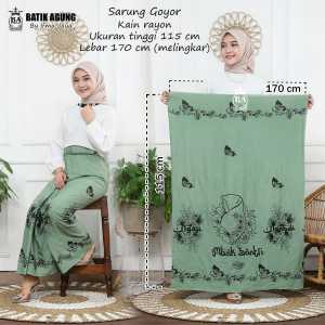 Sarung Batik Rayon Motif Mbak Santri Ngaji | Seragam Sage