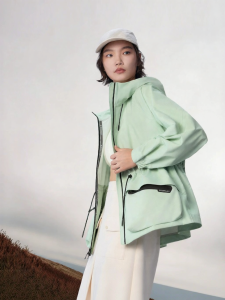 Guvet | Áo Khoác Soft Shell Dành Cho Phụ Nữ Ngắn Ôm Eo