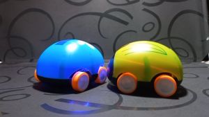 Đồ Chơi Xe Con Bọ Dây Cót Có Đèn Led Con Bọ Nhấp Nháy Ngộ Nghĩnh Cho Bé Khám Phá ( Đã Kèm Pin ) 02168