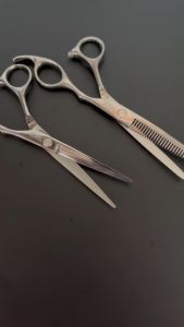 กรรไกรตัดผมโทนี่แอนด์กาย 5.56  นิ้ว TONI & GUY 5.5 6  Inchกรรไกรตัดผมช่างตัดผม กรรไกรตัดผม