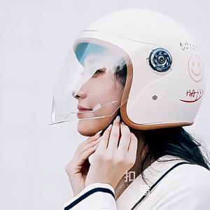 ขายร้อน หมวกกันน็อคจักรยานยนต์ที่ผ่านการรับรอง 3C สำหรับผู้หญิง หมวกกันน็อคครึ่งใบ กันลม สี่ฤดู สำหรับผู้ชาย สากล