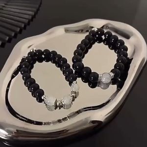 Ganten🍎Gelang Magnetik untuk Pasangan Gelang Obsidian Retro Niche Gelang Sahabat Sederhana