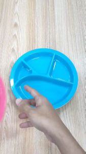 Plate Divider Golden Deer 10inches Plate with Divider 1pc Plastic Divided Plate Dish Round Students Lunch Tray Plate Tableware Canteen Supplies