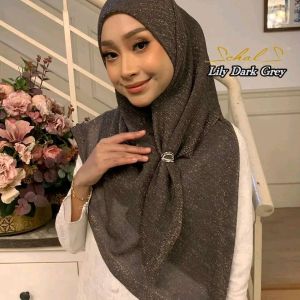 Schals Premium Knitted Hijab Square Tudung Bawal Glitter - Black Sparkling Shawl for All Face Types - Breathable & Durable Material - Iron-Free Design - Limited Edition