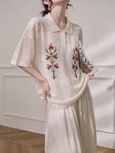 Retro Embroidered Short-sleeved Blouse