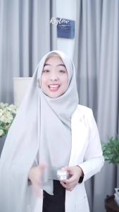 Reglow Skincare Official - Skincare Wajah Glowing By Dr Shindy Menyamarkan Flek Hitam Mengatasi Jerawat dan Bekas Jerawat Mencerahkan Kulit Kusam Anti Aging Anti Penuaan Dini Reglow Skincare Dr Shindy Original