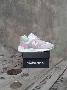 SEPATU RUNNING WANITA/SEPATU OLAHRAGA AEROBIK WANITA TERBARU/SEPATU WANITA TERLARIS 2022