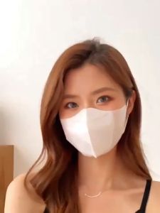 Adult 3D Face Mask With 3 Layers Of Non-Woven Protective Fabric Dust-Proof And Breathable Face Mask Breathable Protection 3D口罩 成人口罩