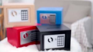 ＜1220＞  Két Sắt Đựng Tiền Két Sắt Gia Đình  Cỡ Nhỏ Heo Đất Chống Trộm Quà Sinh Nhật Bằng Thép