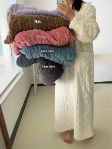 Bộ Đồ Ngủ Mùa Đông Dày Dặn Ấm Áp Bằng Vải Flannel Kẻ Sọc Nhung San Hô Tay Dài Cho Nữ Cỡ Lớn Kiểu Áo Choàng Tắm Liền Thân