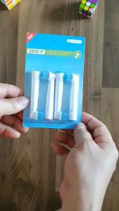 Set bộ 4 Đầu Bàn Chải đánh răng điện thay thế Cho máy Oral B Braun EB28-P Sensitive  làm sạch răng cho nướu nhạy cảm bị viêm Minh House