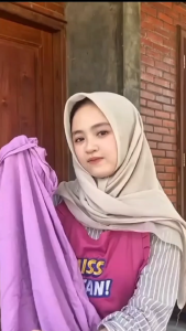 Miss Clean Parfum Islami Pengharum Ruang Ibadah Sholat Mukena Sajadah Sarung Hijab Non Alkohol 100ml