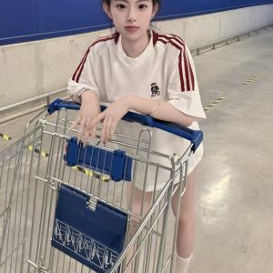 SHUQINGLAI | Embroidered Cotton Regular Fit Short Sleeve V-Neck T-Shirt
