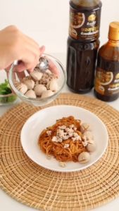 🍜ซอสก๋วยเตี๋ยวแห้ง น้ำซอสก๋วยเตี๋ยวแห้ง แบรนด์ธิดาวีร์ อร่อย แซ่บ เข้มข้น ซอสหมี่คลุก ซอสก๋วยเตี๋ยว ซอสคลุก อิสลามทานได้🍜