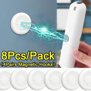 2/4/8ชิ้น มืออาชีพ รีโมทคอนโทรลสติ๊กเกอร์ตู้เย็น การบริหารและป้องกันการสูญหาย ที่เก็บของแม่เหล็กตะขอแขวนติดผนัง ราคาที่โชค