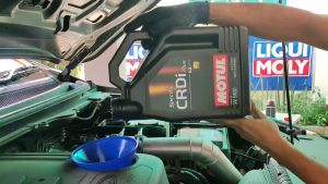 น้ำมัน MOTUL 5W-30 เพื่อ CRDi Plus ขนาด 1 ลิตร/7 ลิตร/8 ลิตร (ตัวเลือกพร้อมกรองตรงรุ่น)