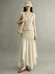 GULILI | Sleeveless Vest and Skirt Set Khaki Lace