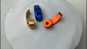 Móc nhôm lắp treo đồ xe máy mô tô