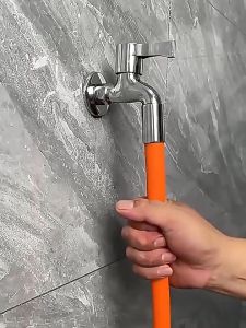 Universal Foaming Extension Tube 360° Rotatable Free Bending Faucet Lengthening Extender Wash Splash Head Anti-freezing and anti-cracking For Wash Basin Faucet Kitchen Supplies