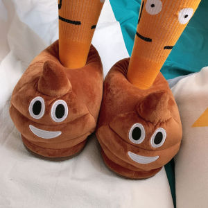 รองเท้าแตะผ้าฝ้ายลายตลกสำหรับคู่รักใช้ในบ้านรองเท้าผ้าฝ้ายบุขนกำมะหยี่กันลื่นลายการ์ตูนน่ารักใส่ช่วงฤดูหนาวไอเดียสร้างสรรค์สำหรับทั้งผู้ชายและผู้หญิง