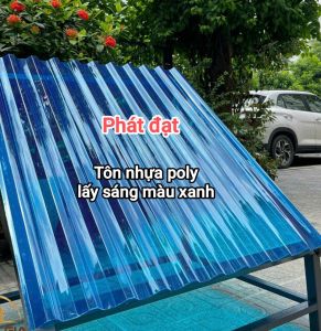 Khổ cao 1m x rộng 1m05 x dày 6dem tôn nhựa poly lấy sáng xanh trong dùng để lấy sáng che mưa gió...