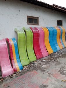 SELUNCURAN TERLARIS PANJANG 2 M ( 200 cm ) cocok untuk sekolah TK & kolam renang