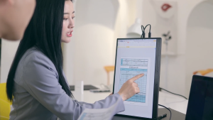 【Local Warehouse】ZOOMEDIN 4K 14.5/15.6 Laptop Extended Monitor 1500:1 100% sRGB USB-C HDMI Portable Gaming Monitor HDR Travel Monitor with Speakers & Smart for Laptop PS5/4 Xbox Switch