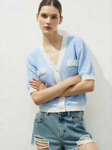 AMII | V-Neck Short Sleeve Dyed Cooling Silk Knit Casual Top