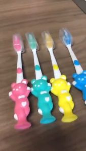 Bộ 4 bàn chải trẻ em hình thú