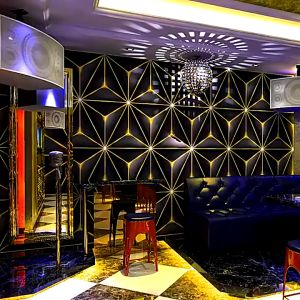 Wallpaper Dinding Permata Ungu Mewah 3D 7m s/d 8m Lebar 45cm