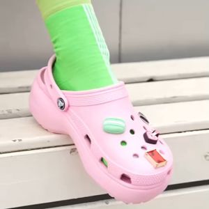 รองเท้าแตะส้นสูง cr Lite Ride Clog วัสดุผลิตจากยางแท้ 100% ใช้ดีเหนียวยืดนุ่ม ทุกคนห้ามพลาด size w5--w9