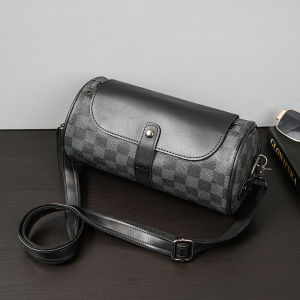 Fashionable Mens Single Shoulder Bag Trendy Streetwear round Tube Crossbody Bag Retro Backpack New 2025 Soft PU Leather