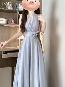 CHANGTONG | Elegant and Stylish V-Neck Wrap Dress with Waist Slimming Design