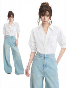 EVPGB | Áo Blouse Tay Ngắn Form Ôm Cổ V Màu Trắng