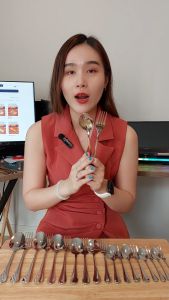 Home Office ช้อนส้อมทานข้าว (ทรงมาตรฐาน) สแตนเลสหนา SUS304/410 เกรดอาหาร ทรงสวย เงางาม ช้อนส้อมสแตนเลส ชุดช้อนส้อม