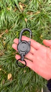 Heavy Duty Retractable Steel Wire Pull Carabiner Keychain Anti-theft Easy-to-pull Buckle for Outdoor