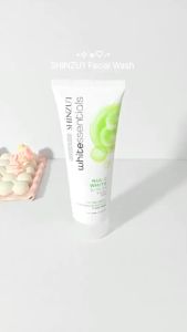 Shinzui White Essential Double Brightening Facial Wash dengan Nia-C White Cica & BHA untuk Pembersihan Wajah