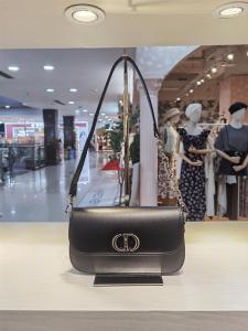 Fashionable Commuter OMI Womens Crossbody Bag 2025 New Chain Shoulder Bag Underarm Bag British Style Lock Buckle Magnetic Closure