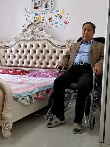 พับเก็บได้ รถเข็น วีลแชร์ ส้วมผู้สูงอายุ เก้าอี้รถเข็นปรับนอนได้ Wheelchair เหมาะสำหรับผู้สูงอายุ ปรับได้ 6 ระดับ พร้อมส่ง1-2วัน