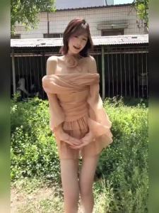 CHANGTONG | Charming Elegant Off-shoulder Waist-cinching Fluffy Tulle Dress